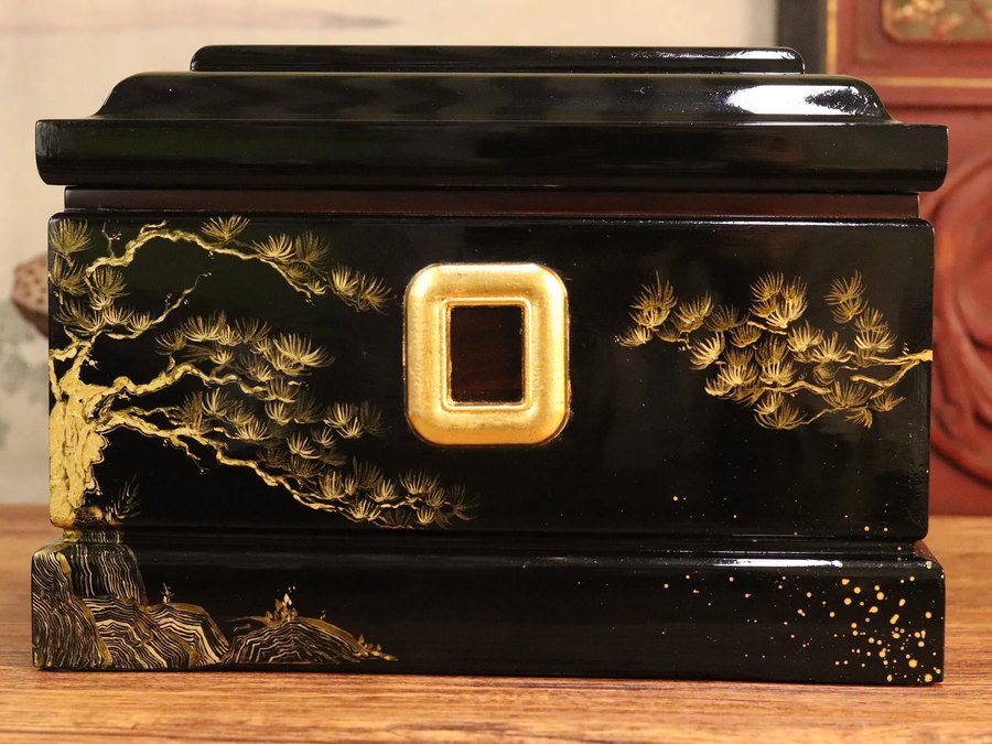 Ink Pine Lacquer Urn — handcrafted Chinese lacquer cremation urn, Eternal Collection, reference EC-008