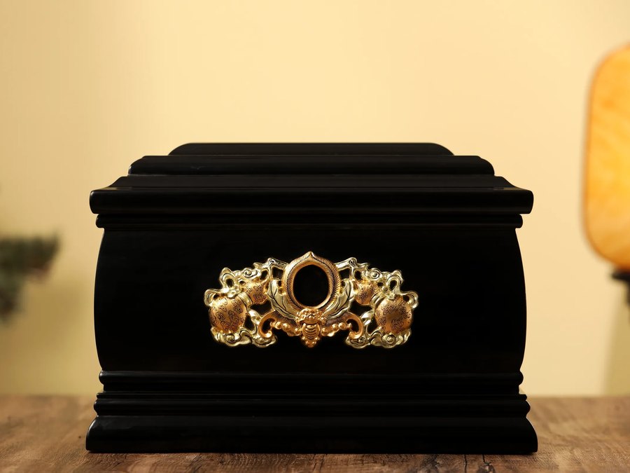 Eternal Collection — Quiet Black and Gold Lacquer Urn, a concise field of gold ornament on pure black lacquer