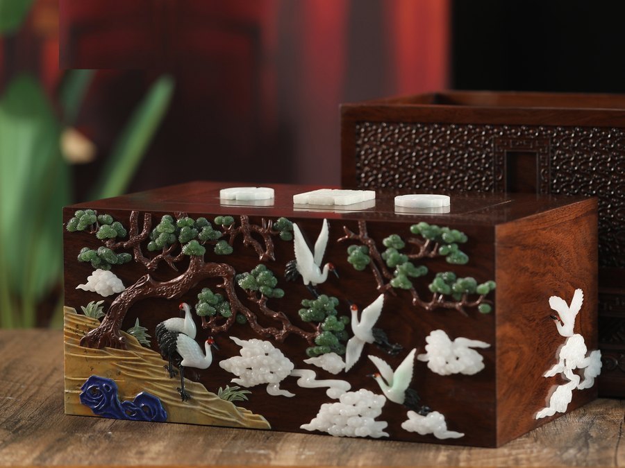 Crane Beneath the Pine Lacquer Urn — handcrafted Chinese lacquer cremation urn, Heritage Collection, reference HC-003