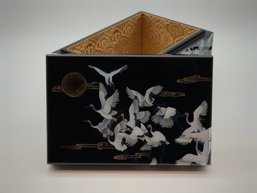 Thousand Wings Lacquer Urn — handcrafted Chinese lacquer cremation urn, Obsidian Collection, reference OC-008